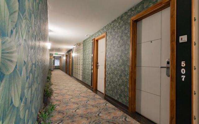 RedDoorz Premium near Bandung Station