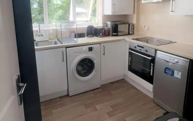 Birmingham Aprt- 2bdr- Sleeps4-close to City