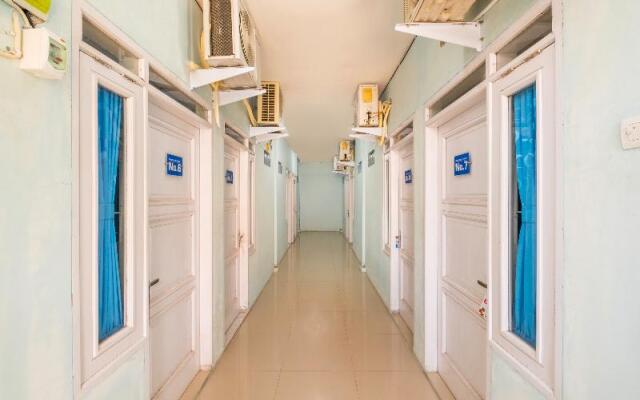 OYO 2302 Blue House Costel Syariah