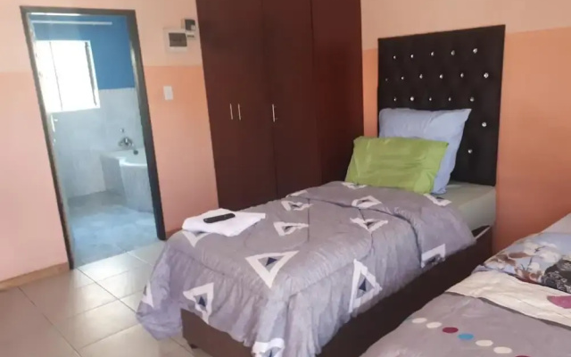 C- Land Guest House Meyerton