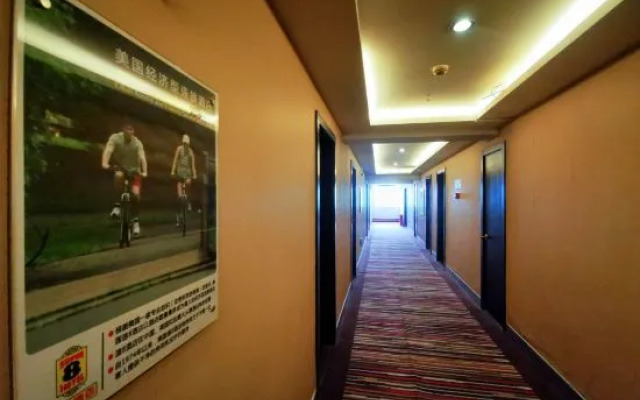 Super 8(Seven future science and Technology City stores in Beijing)