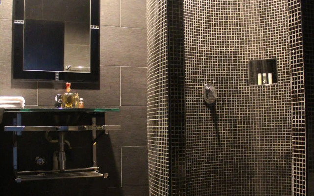 Love Inn Boutique Hotel