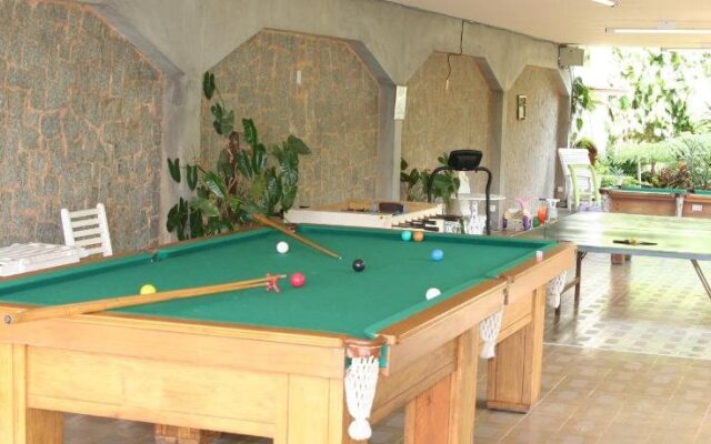 Hotel Dominguez Master