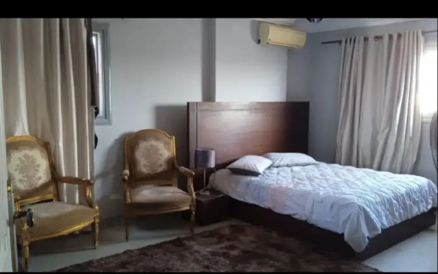 Females Only, Host Is Woman, City Center, Near All
