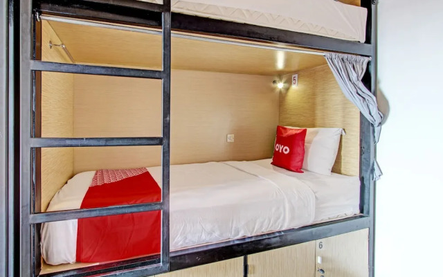 OYO 93607 Penak Malioboro Bunk Bed