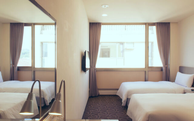 Qin Hai Hotel