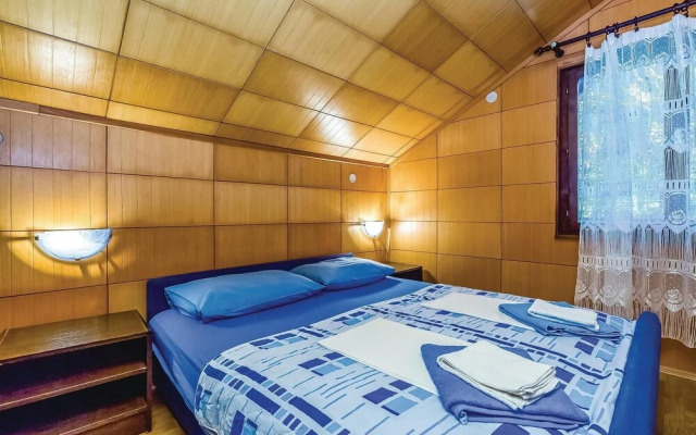 Beautiful Apartment in Ledenice With 4 Bedrooms and Wifi