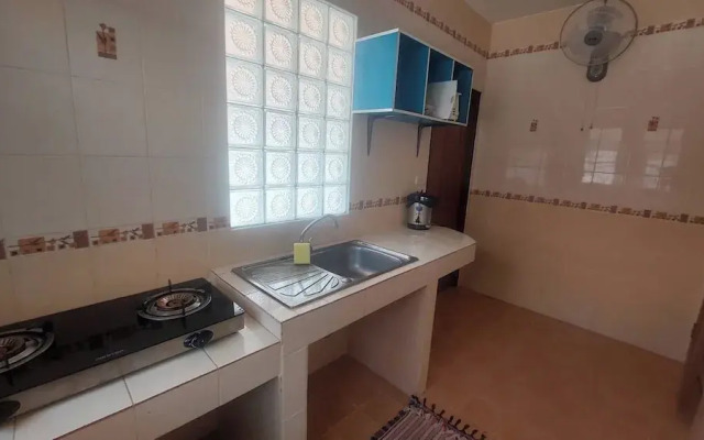 Krisada Beach Resort