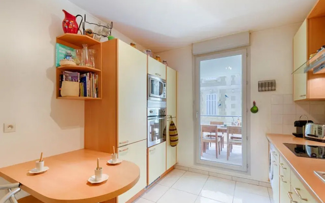 Beautiful T4 - AC - Parking - Balcony at Périer