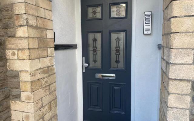 Wyndham Crescent - Stylish Flat in Popular Pontcanna