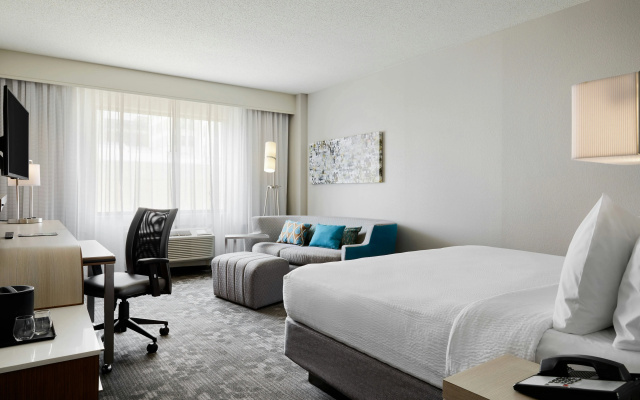 Courtyard by Marriott Milwaukee Downtown