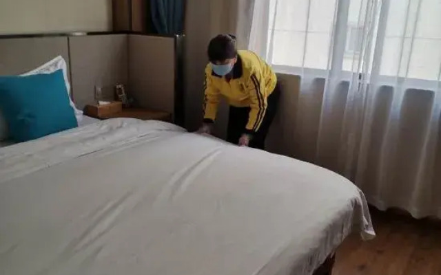 Super 8 Hotel(Luoyang Xinduhui Store)