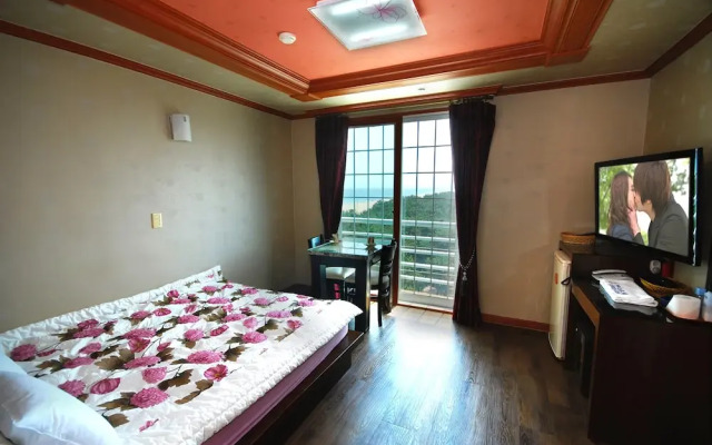 Empas Condotel