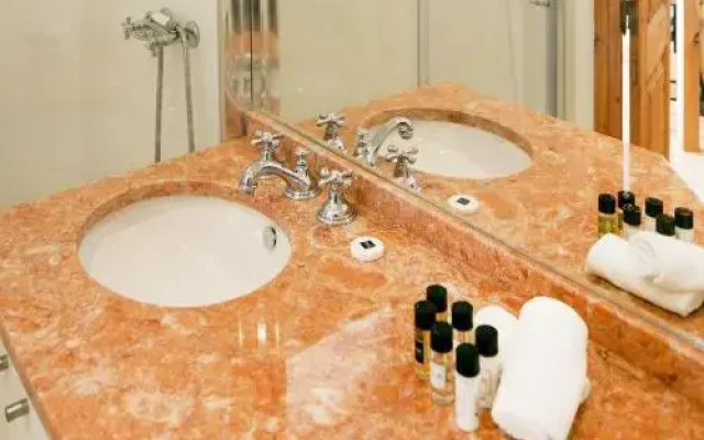 Old Town Deluxe Duplex Suite