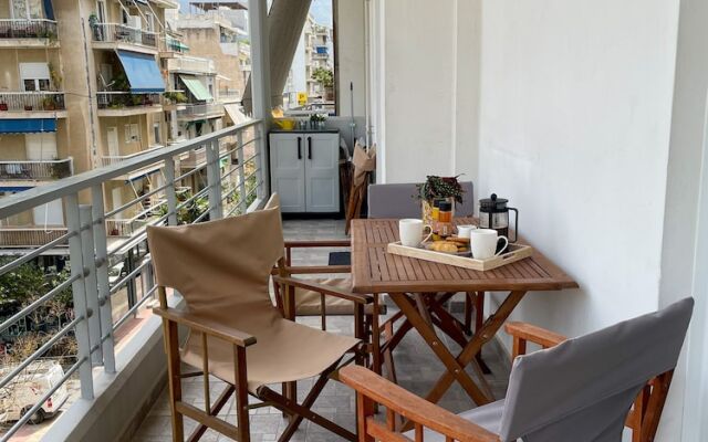 Ageliki's Athens Centre 2BDRM & Parking