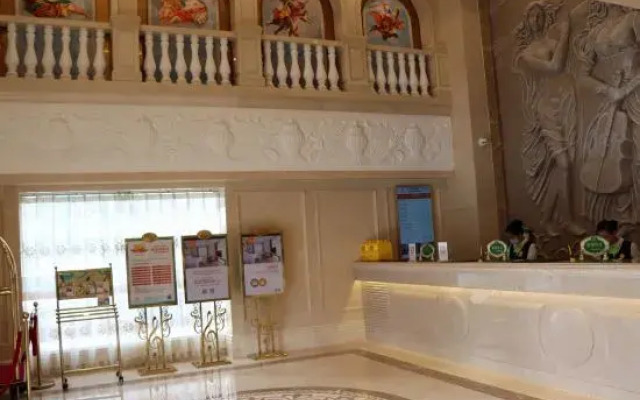 Vienna Hotel (Zhanjiang Mazhang high speed railway station store)