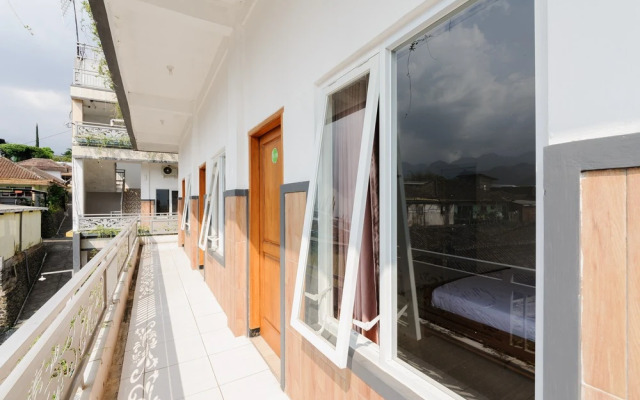 Urbanview Hotel Sky Batu Malang by RedDoorz