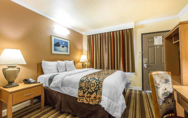 Rodeway Inn & Suites Oakland