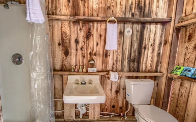 Hondo s River Haus RR 1300