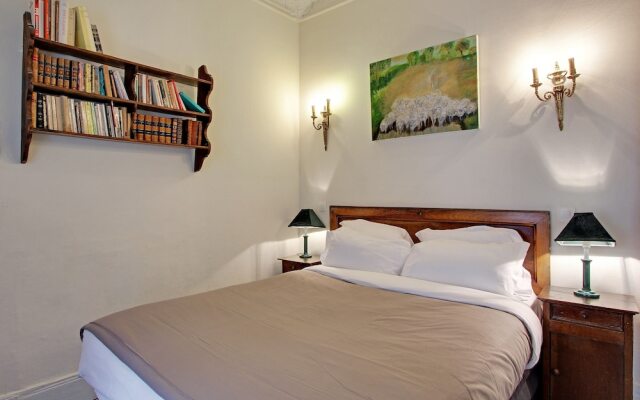 210176 - Comfortable Apartment for 6 People in the Heart of the Grands Boulevards