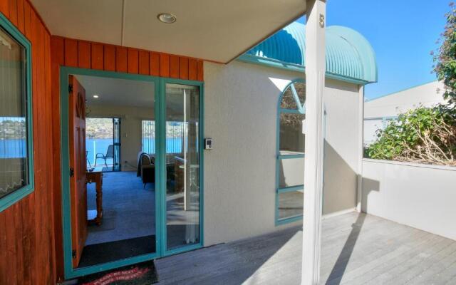 Frankton House - Queenstown Holiday Home