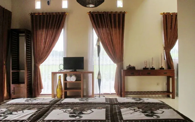 Alamanda Villa's Rooms & Adventure