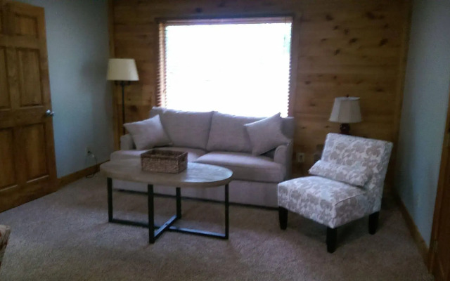 Rockfish Valley Inn