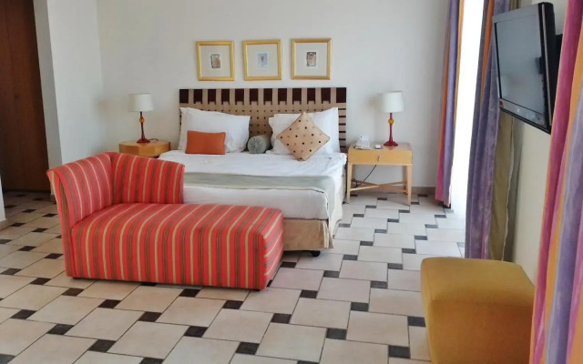 SeaShell Julaia Hotel & Resort