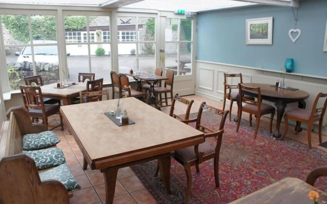 The Manifold Inn