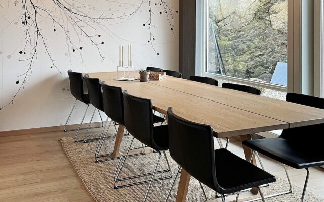 10 Person Holiday Home in Lindesnes