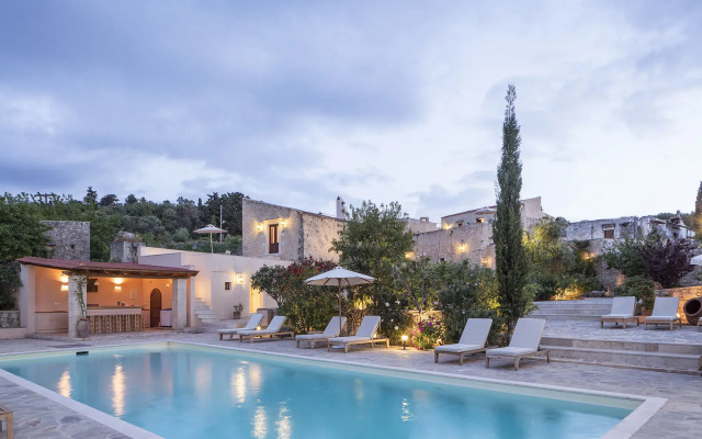 Kapsaliana Village Hotel