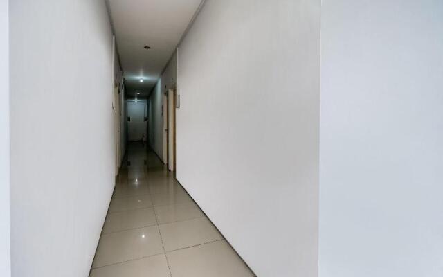 OYO 90935 Rumah Kost Metroliving