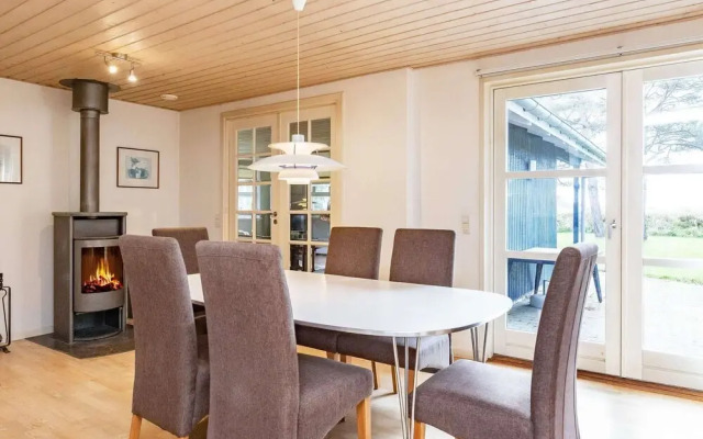 6 Person Holiday Home in Jerup