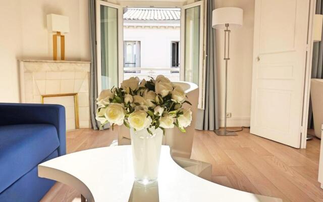 SERRENDY Heart of Cannes 2 minutes Croisette 5 minutes Palais