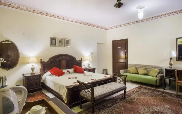 Hotel Megh Niwas