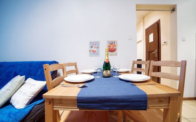 Blue Happy Apartment