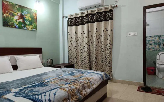 Hotel Vrindavan Palace