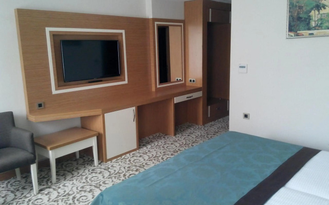 Malahit Exclusive City Hotel