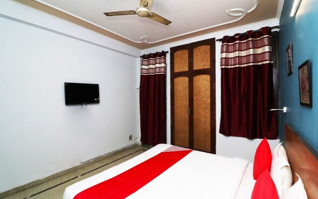 Oyo 42733 Silver Homes