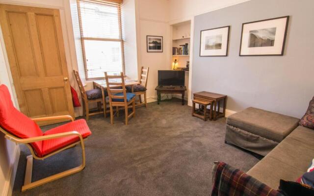 426 Homely 1 Bedroom Apartment in Leith