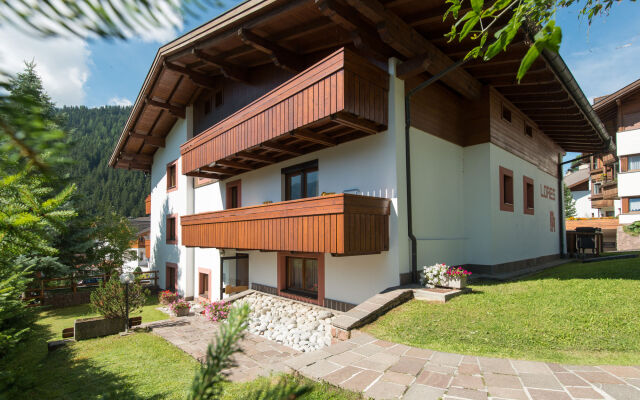 Apartments Lores