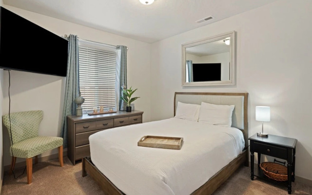 Wellville 3 Bedroom Home by RedAwning