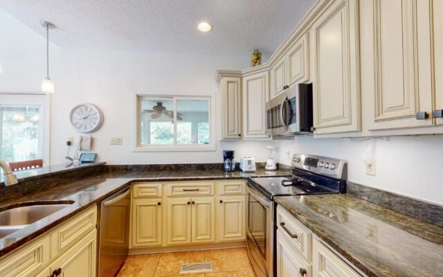 7609 Huntington Villas