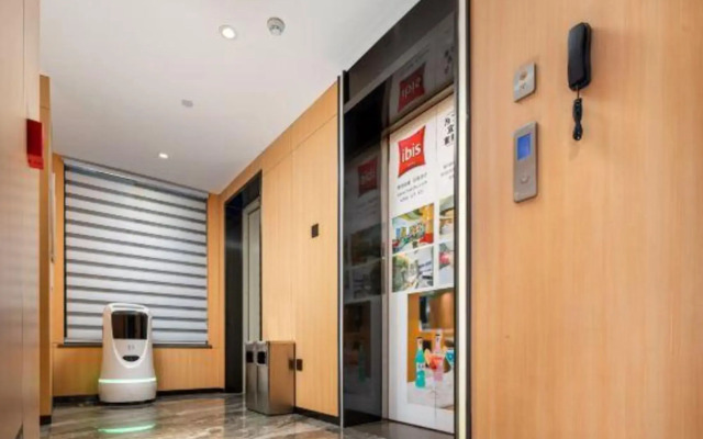 Ibis Hotel (Jinlong Subway Station, Shunde, Foshan)