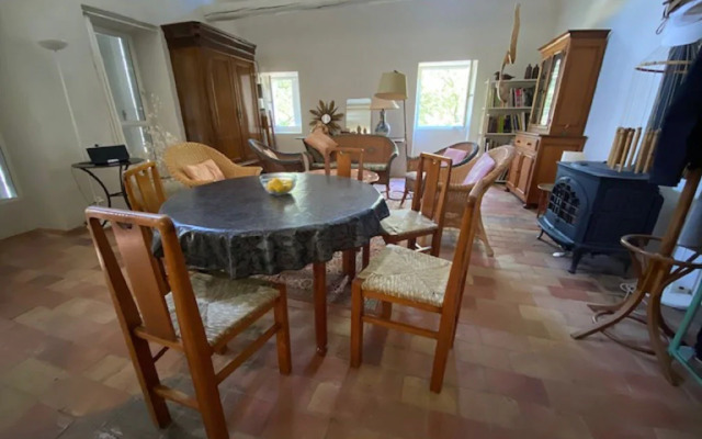 Attractive Villa in Banne with Private Swimming Pool