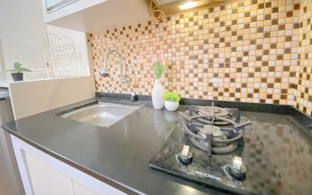 Spacious Cozy Living 3Br At Gateway Ahmad Yani Cicadas Apartment