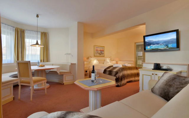 MANNI The Hotel