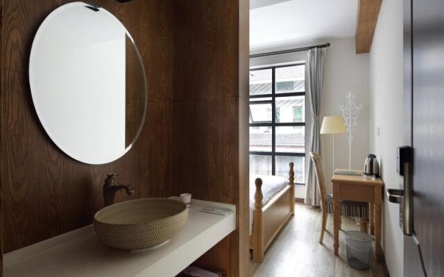 V Theme Inns Hangzhou Lingyin Villa Branch