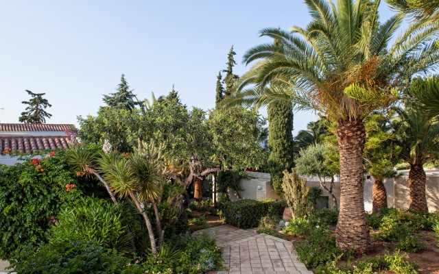 Galaxy Suites Boutique Resort