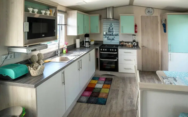 Amazing Chalet in Oostkapelle With Garden